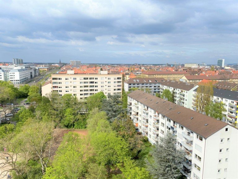 Ausblick Wohnzimmer Karlsruhe Etagenwohnung �ber den D�chern der S�dweststadt: Lukratives Anlageobjekt oder wundersch�nes Eigenheim