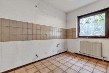 K�che Rohdiamant: Sanierungsbed�rftiges Reihenendhaus in toller Lage