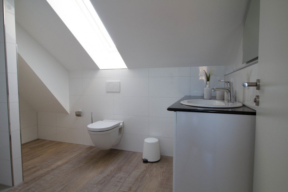 Bad B Dachgeschosswohnung Karlsruhe