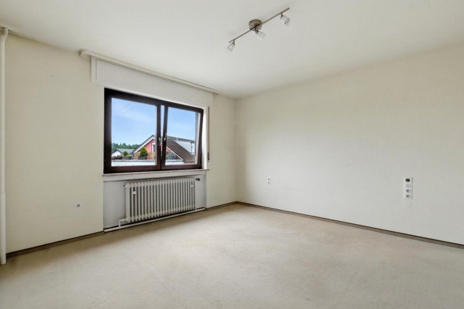 Zimmer 1 im OG Mehrfamilienhaus Ettlingen / Sch�llbronn