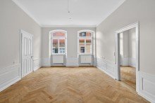 B�ro OG Ettlinger Premium-Lage: B�ro, Praxis oder Einzelhandel - entscheiden Sie selbst!