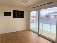 Schlafzimmer 1 Helle & neuwertige 4-Zimmer-Wohnung mit zwei Balkonen in begehrter Lage