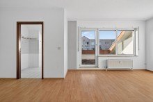Wohn- und Essbereich Sofort beziehbar: Helle 2-Zimmer-Wohnung mit Dachterrasse in Neureut-Kirchfeld