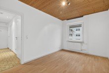 Schlafzimmer 2 Bezugsfrei: Helle 3-Zimmer-Wohnung mit Balkon in Karlsruhe Durlach