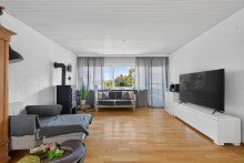 Wohnen OG Seltene Gelegenheit: Mehrgenerationenhaus mit
Potenzial in traumhafter Feldrandlage von Durmersheim
