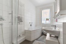 Bad Wohnung 3 Gro�z�gige 2-Zimmer-Wohnung mit zwei Balkons und Tiefgaragenstellplatz