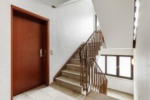 Treppenhaus Lichtdurchflutete 3-Zimmer-Wohnung mit Loggia und TG-Stellplatz