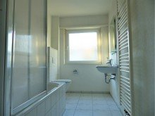 Bad B Sofort beziehbar: Sch�ne 3-Zimmer-Wohnung in KA-Waldstadt