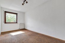 Kind 2 Rohdiamant: Sanierungsbed�rftiges Reihenendhaus in toller Lage