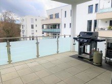 Balkon 1 Helle & neuwertige 4-Zimmer-Wohnung mit zwei Balkonen in begehrter Lage