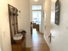 Flur 2021 saniert: Wundersch�ne 2-Zimmer-Wohnung mit Terrasse und Gartenanteil in Bischweier