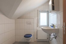 Badezimmer OG Wundersch�nes Einfamilienhaus mit Nebengeb�ude auf gro�em Grundst�ck