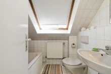 Bad im DG Neues Zuhause, klassische Vermietung oder Projektentwicklung -entscheiden Sie selbst!
