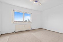 Schlafzimmer Sofort beziehbar: Sch�ne 2-Zimmer-Wohnung mit Balkon und Tiefgaren-Stellplatz in KA-M�hlburg