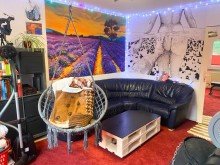 Wohn- und Schlafbereich Gepflegtes Studenten-Apartment mit 4,5% Brutto-Mietrendite in Landau