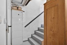 Treppe zum Keller Verkauft