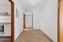 Flur Lichtdurchflutete 3-Zimmer-Wohnung mit Loggia und TG-Stellplatz