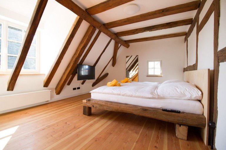 Titelbild Karlsruhe Dachgeschosswohnung Wundersch�nes Business-Apartement Cesa in KA-Bulach