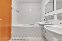 Bad Direkt beziehbar: Gro�z�gige 2-Zimmer-Wohnung mit Terrasse und Stellplatz