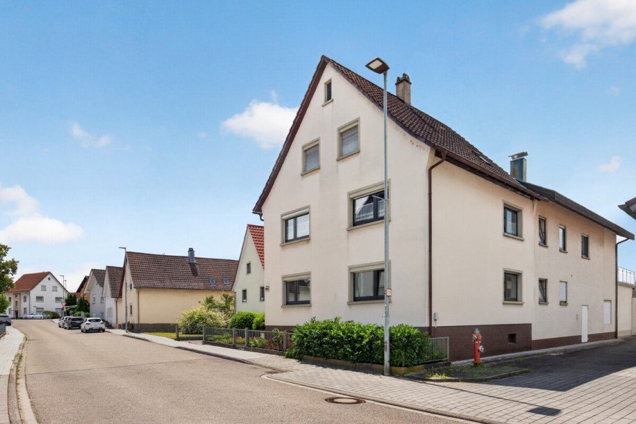 Ansicht Stra�e Mehrfamilienhaus Bischweier