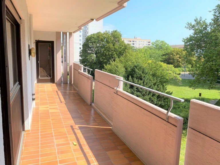 Loggia Karlsruhe Etagenwohnung Rohdiamant: Ger�umige 4,5-Zimmer-Wohnung in guter S�dweststadt-Lage