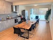 Wohnen / Essen Helle & neuwertige 4-Zimmer-Wohnung mit zwei Balkonen in begehrter Lage