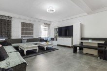 Wohnzimmer Wohnung 2 Gro�z�gige 2-Zimmer-Wohnung mit zwei Balkons und Tiefgaragenstellplatz