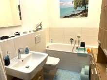Bad 1 Neuwertige 4-Zimmer-Wohnung im Zentrum von Rastatt