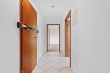 Flur Sofort beziehbar: Sch�ne 2-Zimmer-Wohnung mit Balkon und Tiefgaren-Stellplatz in KA-M�hlburg