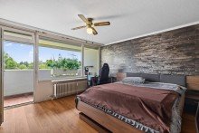 Schlafzimmer Gro�z�gige 2-Zimmer-Wohnung mit zwei Balkons und Tiefgaragenstellplatz