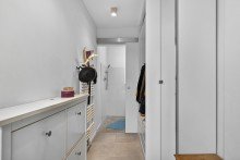 Eingangsbereich mit Zugang G�ste-WC Verkauft