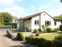 Ansicht A Sanierungsbed�rftiges Einfamilienhaus auf gro�z�gigem Erbpachtgrundst�ck
