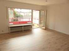 Wohnzimmer A Frisch renoviert, direkt beziehbar: Sch�ne 3-ZW in Karlsruhe Durlach
