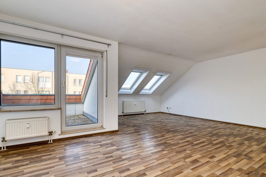 Wohn- und Essbereich Dachgeschosswohnung Karlsruhe / Neureut