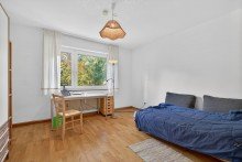 Schlafzimmer Bezugsfrei: 2-Zimmer-Wohnung nahe der Karlsruher FH mit zwei Balkonen und PKW-Stellplatz