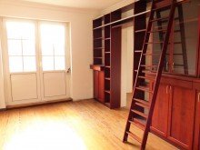 Bibliothek Helle Altbau-Wohnung im Herzen der S�dweststadt