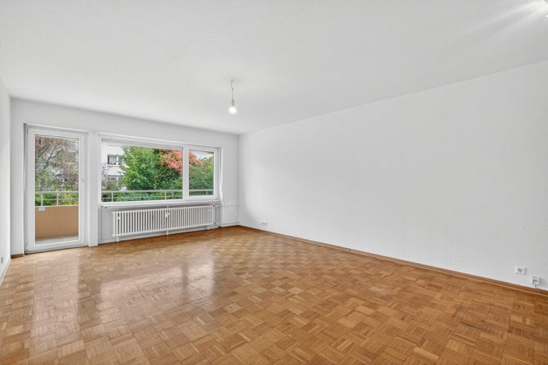 Wohnen u. Essen Karlsruhe Etagenwohnung Bezugsfrei: Helle 2-Zimmer-Wohnung in Karlsruhe-Daxlanden mit Loggia und Stellplatz