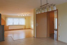 Wohnen / Essen Wundersch�nes Einfamilienhaus mit Nebengeb�ude auf gro�em Grundst�ck