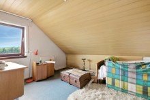 Zimmer 1 im DG Neues Zuhause, klassische Vermietung oder Projektentwicklung -entscheiden Sie selbst!