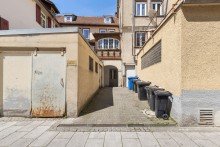 Eingang/Hof Gro�z�gige 2-Zimmer-Wohnung mit zwei Balkons und Tiefgaragenstellplatz