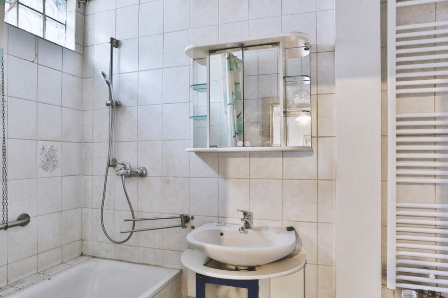 Badezimmer EG Zweifamilienhaus Karlsdorf-Neuthard