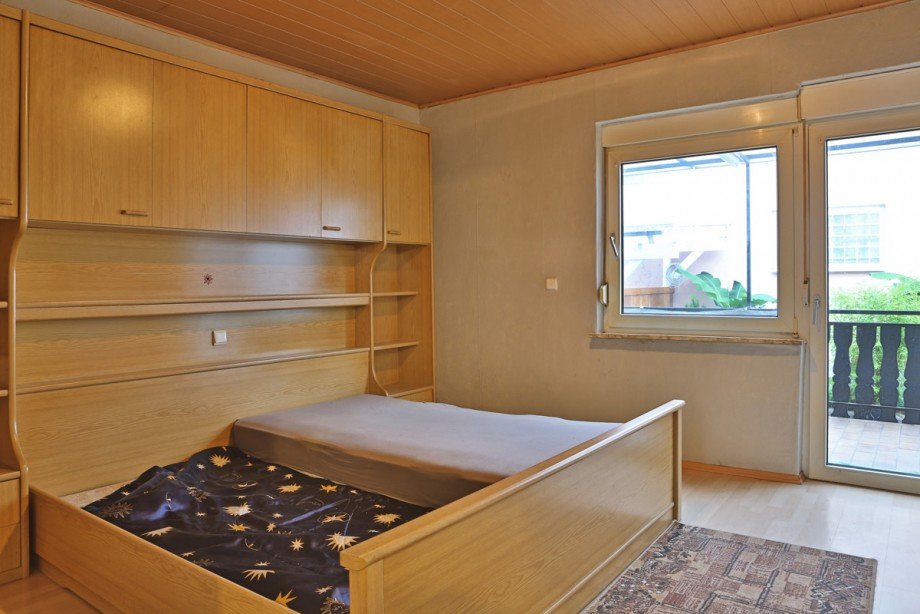 Schlafzimmer EG Zweifamilienhaus Karlsdorf-Neuthard