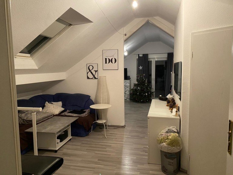 Frontbild Rastatt Dachgeschosswohnung Gro�z�gige 1,5 Zimmer Wohnung mit Balkon in zentraler Lage Rastatts