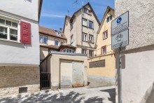 Au�enansicht R�ckseite Gro�z�gige 2-Zimmer-Wohnung mit zwei Balkons und Tiefgaragenstellplatz