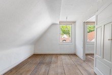 Dachgeschoss Gro�z�gige 2-Zimmer-Wohnung mit zwei Balkons und Tiefgaragenstellplatz