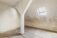 Dachgeschoss Gro�z�gige 2-Zimmer-Wohnung mit zwei Balkons und Tiefgaragenstellplatz