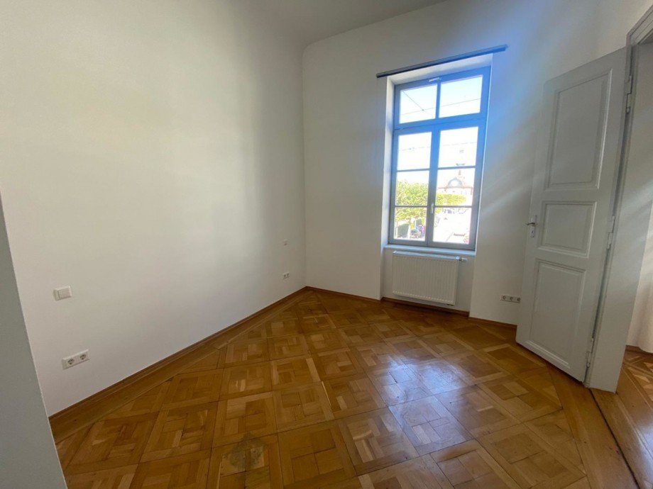 Schlafzimmer B Etagenwohnung Rastatt