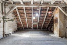 Dachgeschoss Gro�z�gige 2-Zimmer-Wohnung mit zwei Balkons und Tiefgaragenstellplatz